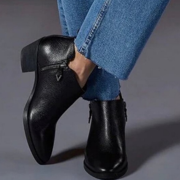 Vionic Cecily Waterproof Leather Side Zip Ankle Booties Boots Black US 9.5 - Picture 1 of 8